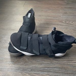 Nike Lebron Zoom Soldier XI